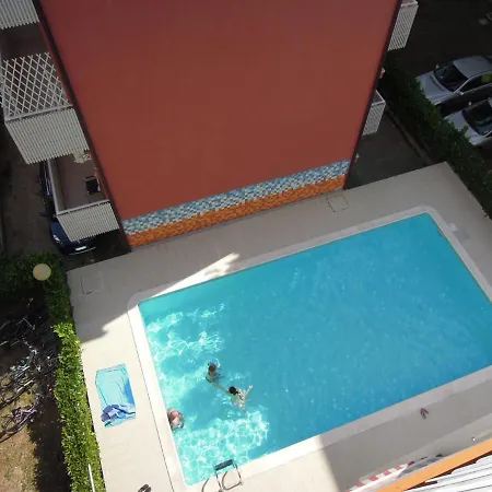 Appartamento Modern Flat For 6 Guests With Swimming Pool Bibione Esterno foto