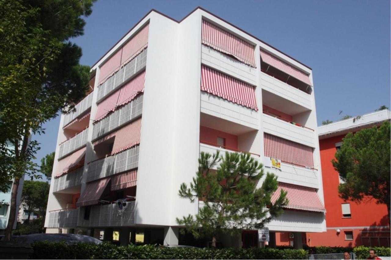 Apartment Modern Flat For 6 Guests With Swimming Pool Bibione
