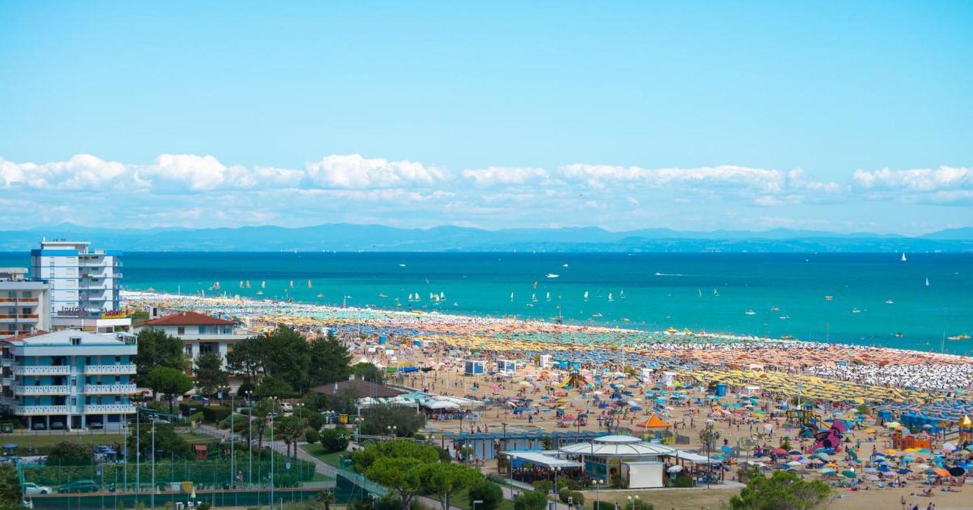 Modern Flat For 6 Guests With Swimming Pool Bibione